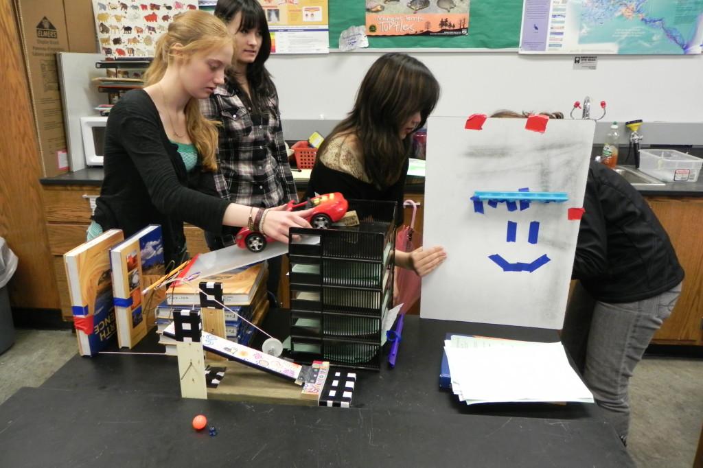 Physics+students+build+Rube+Goldberg+Machines