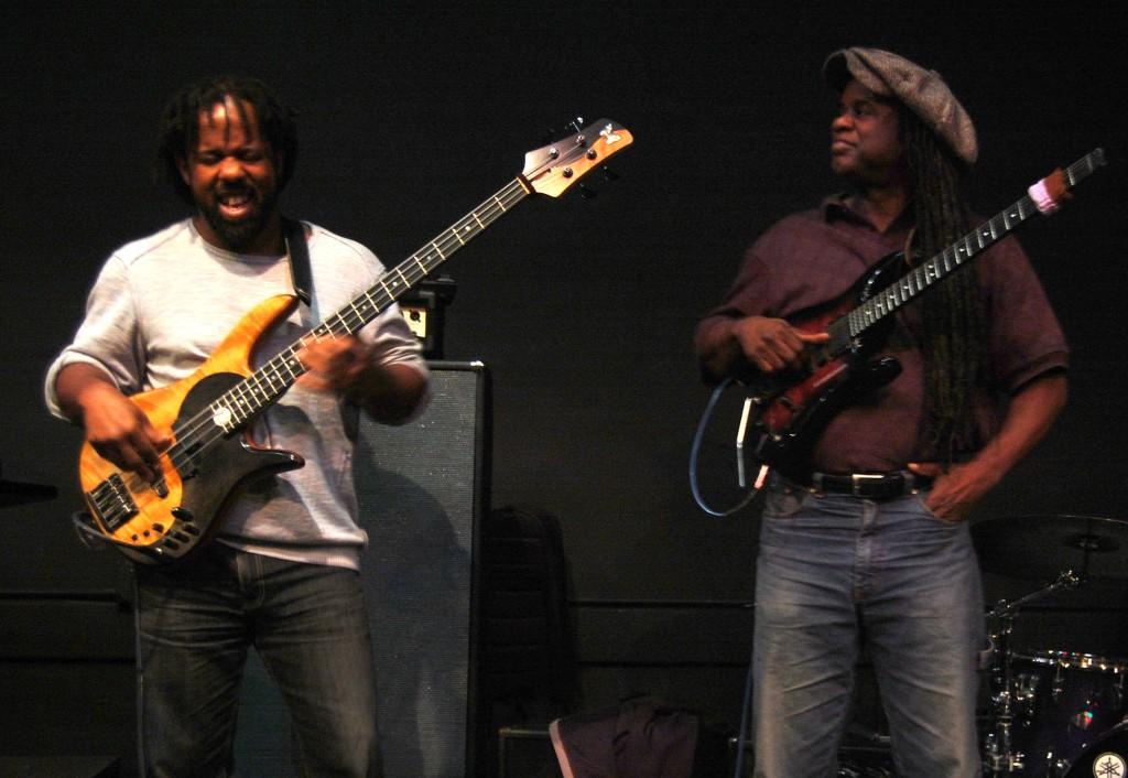 Victor Wooten Holds Masterclass at Community High