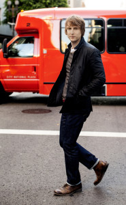 Eric Hutchinson Rocks and Rolls on Stage