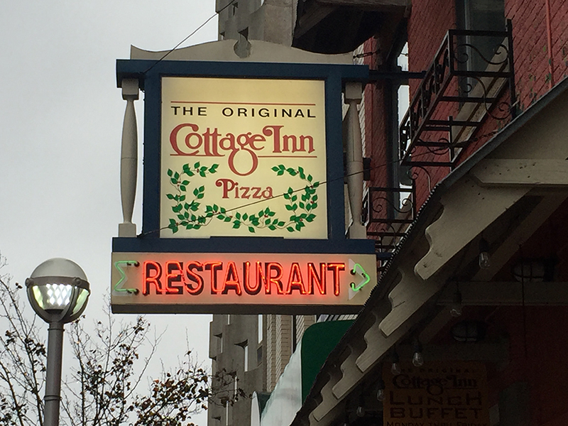 The entrance of The Original Cottage Inn on Thanksgiving morning.