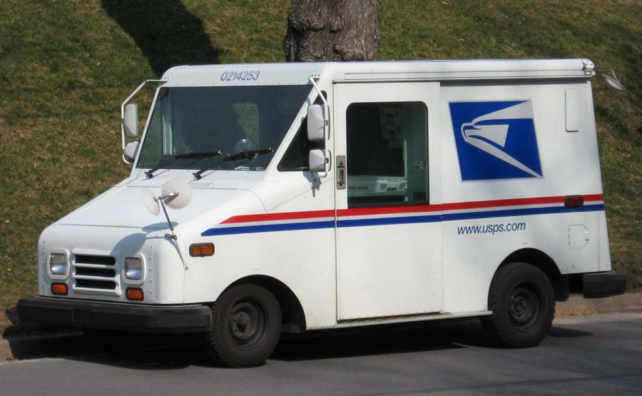 USPS+Looks+To+Replace+the+LLV%2C+Starts+With+Delivery+Trucks