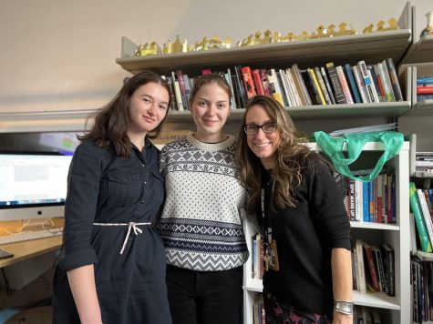 Elise Godfryd (center) with teacher Tracy Anderson (right) and student Lucy Tobier (left).