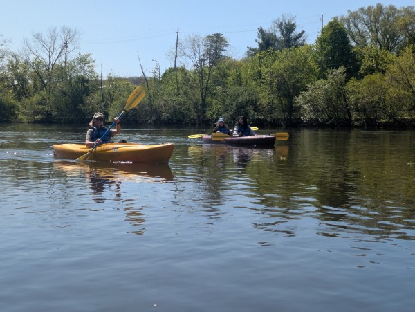 Forumettes kayaking on the Huron River near Argo Livery.
